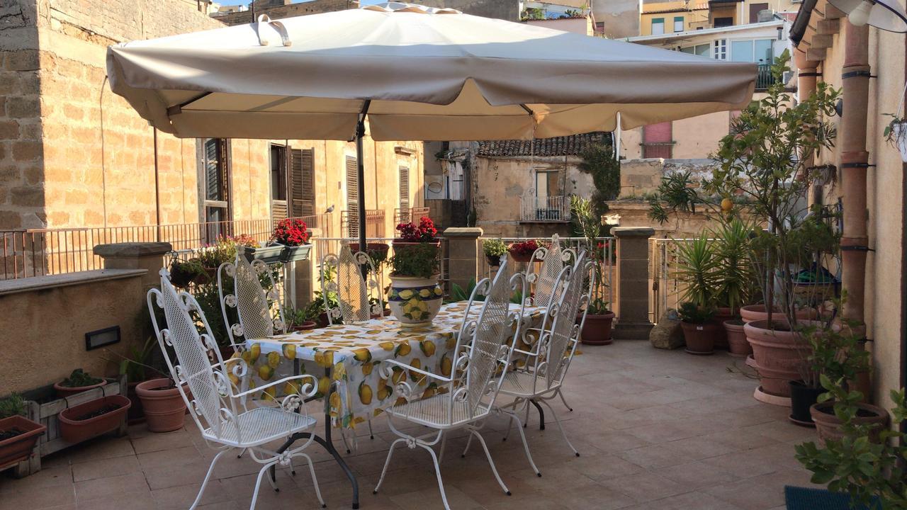 B&B Batara - "La Terrazza Del Centro" Agrigento Exterior photo